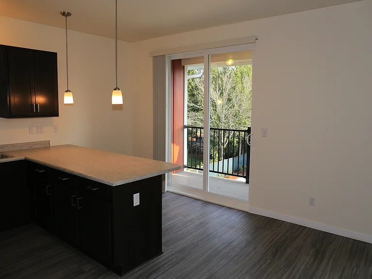 Golf Club Apartments — Photo 32