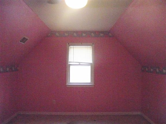 5th image of 8501 Foxberry Dr