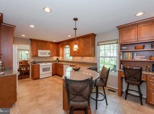 9569 Red Apple Ln, Columbia, MD 21046