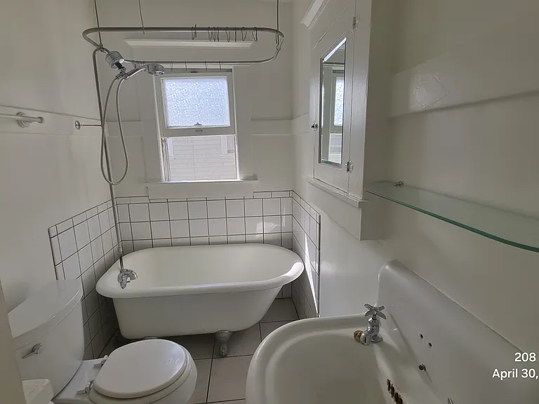 208 San Juan Ave #4 — Photo 8