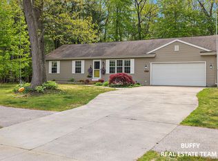 15892 Groesbeck St, Grand Haven, MI 49417