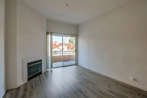3969 Mahaila Ave #403 Photo 1
