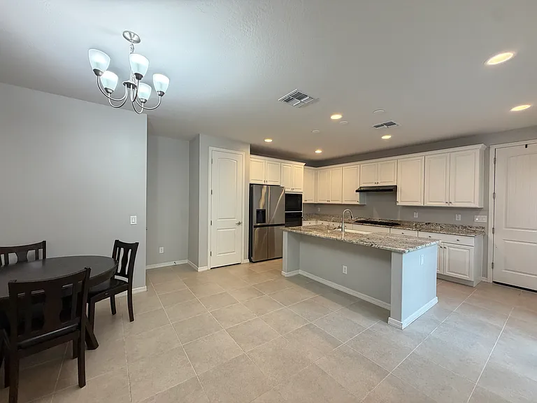 4138 E Jones St — Photo 12