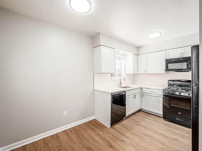 620 Riverview Dr #2 — Photo 4
