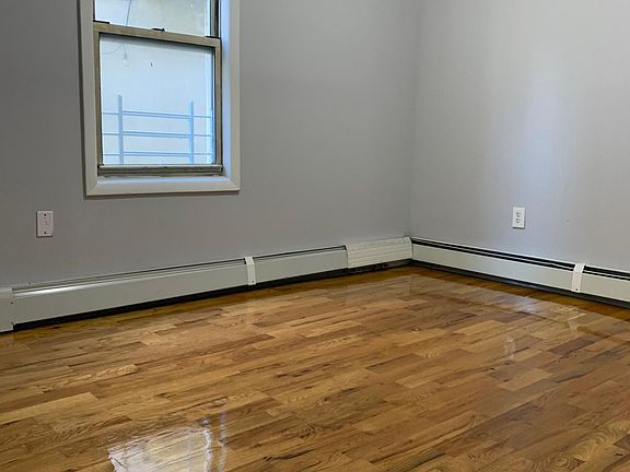 4th image of 1293 Chisholm St #C