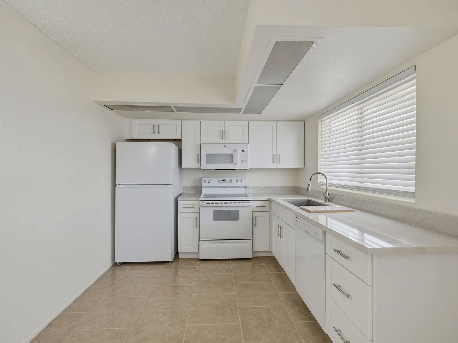 2 bed, 705 sqft, $1,395 — Photo 4
