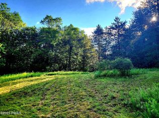 60 Bunting Rd, Honesdale, PA 18431