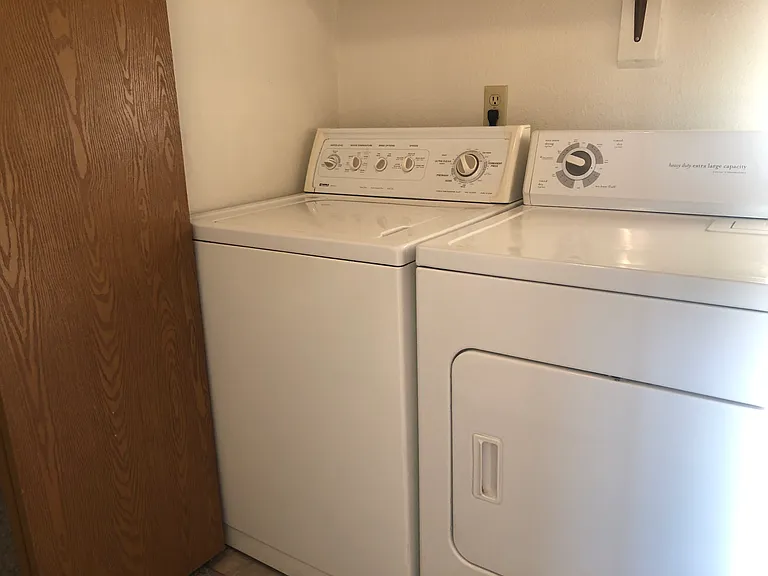 885 SE Klemgard St #4 — Photo 2
