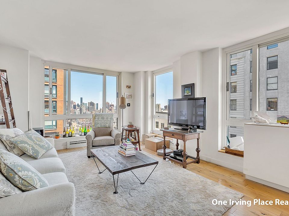 1st image of 1 Irving Pl APT V26a