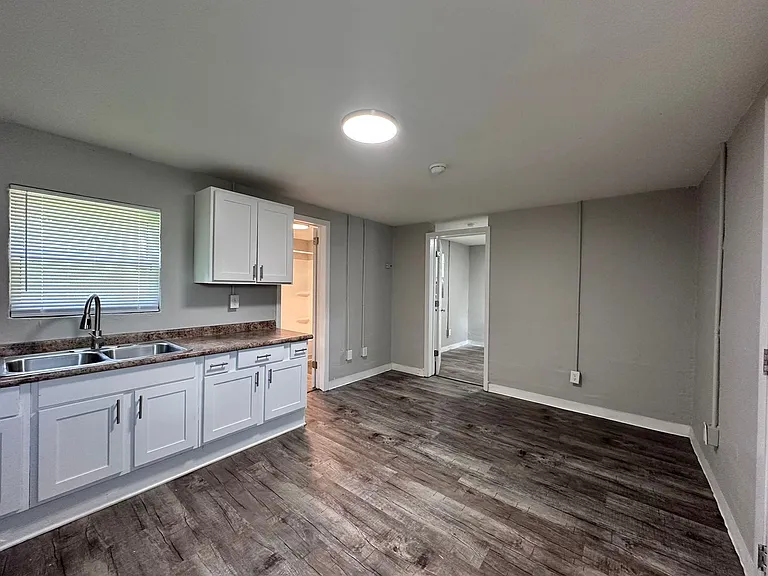 204 Courtyard Cir — Photo 137