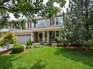 4 Valhalla Ct, Lake In The Hills, IL 60156