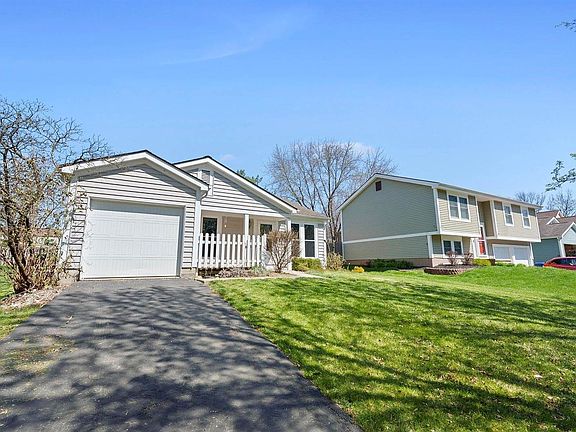 3rd image of 4164 Berrybush Dr