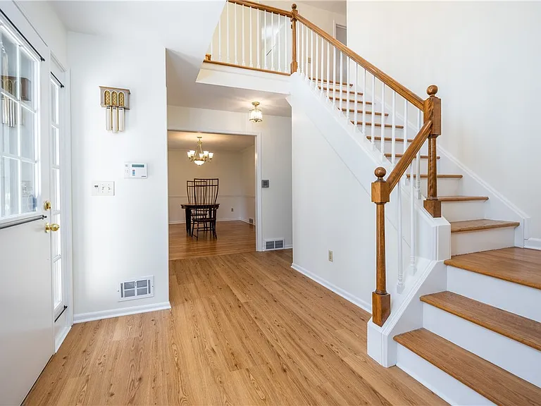 460 Stone Rd — Photo 5