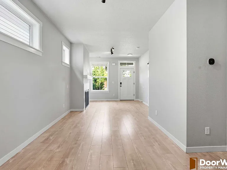 2364 Audubon Ave — Photo 7