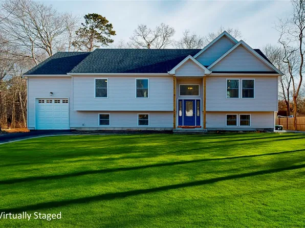 115 Brookfield Avenue, Center Moriches, NY 11934