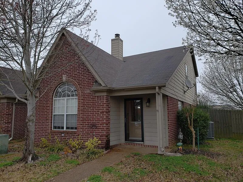 1088 Sunstar Dr