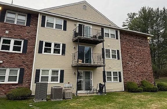 2nd image of 4 Heritage Village Dr #313A