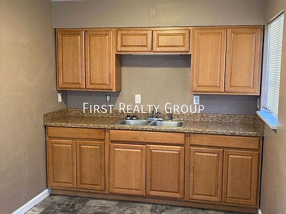 3rd image of 1209 Pritz Ave