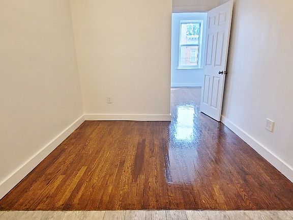 4th image of 23-45 31st Ave #2R