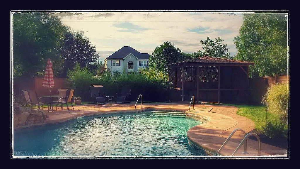 2 Joseph Ct photo 1
