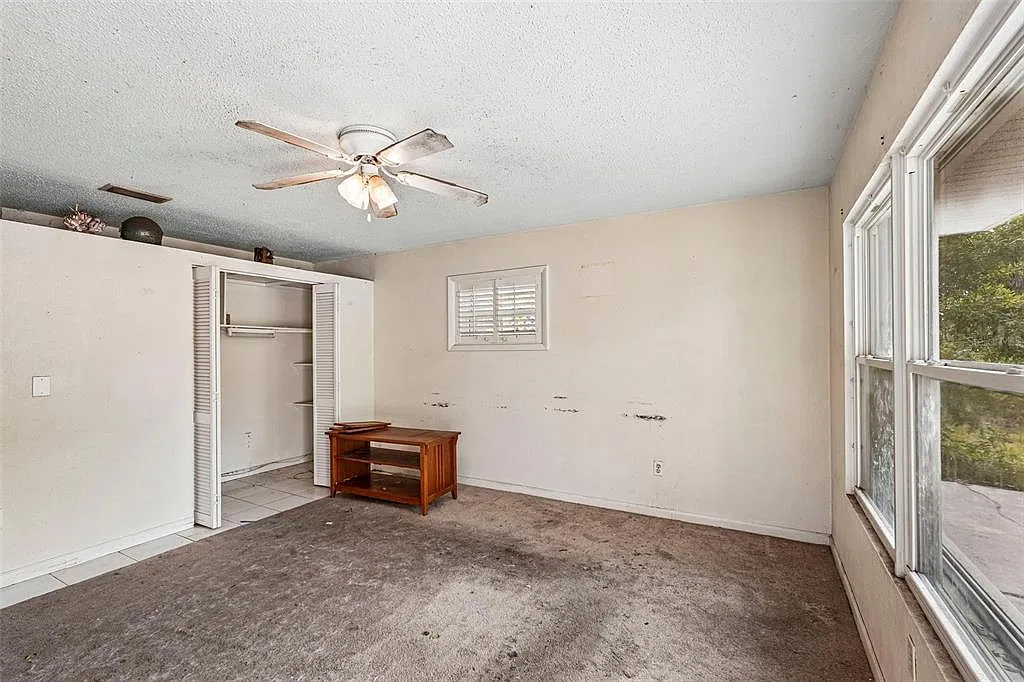 3 bed, 2.0 bath, 1148 sqft, $1,100 — Photo 3