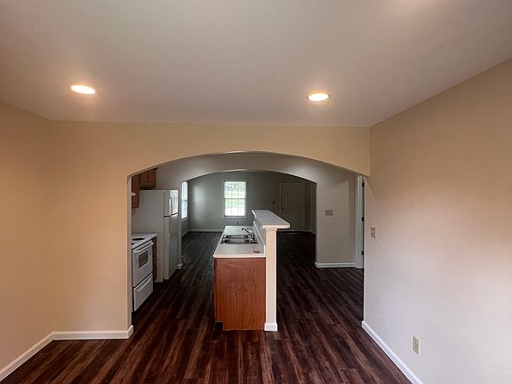 3rd image of 1108 Westport Ct