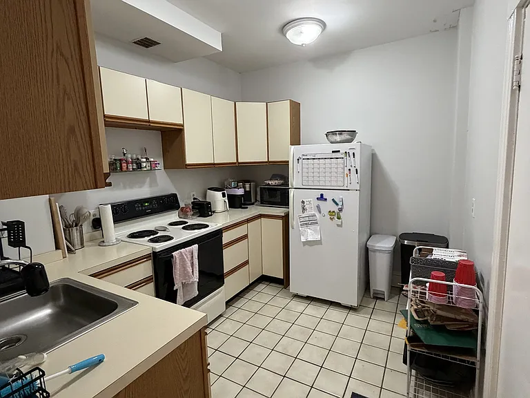 175 Harvard St #12A — Photo 20