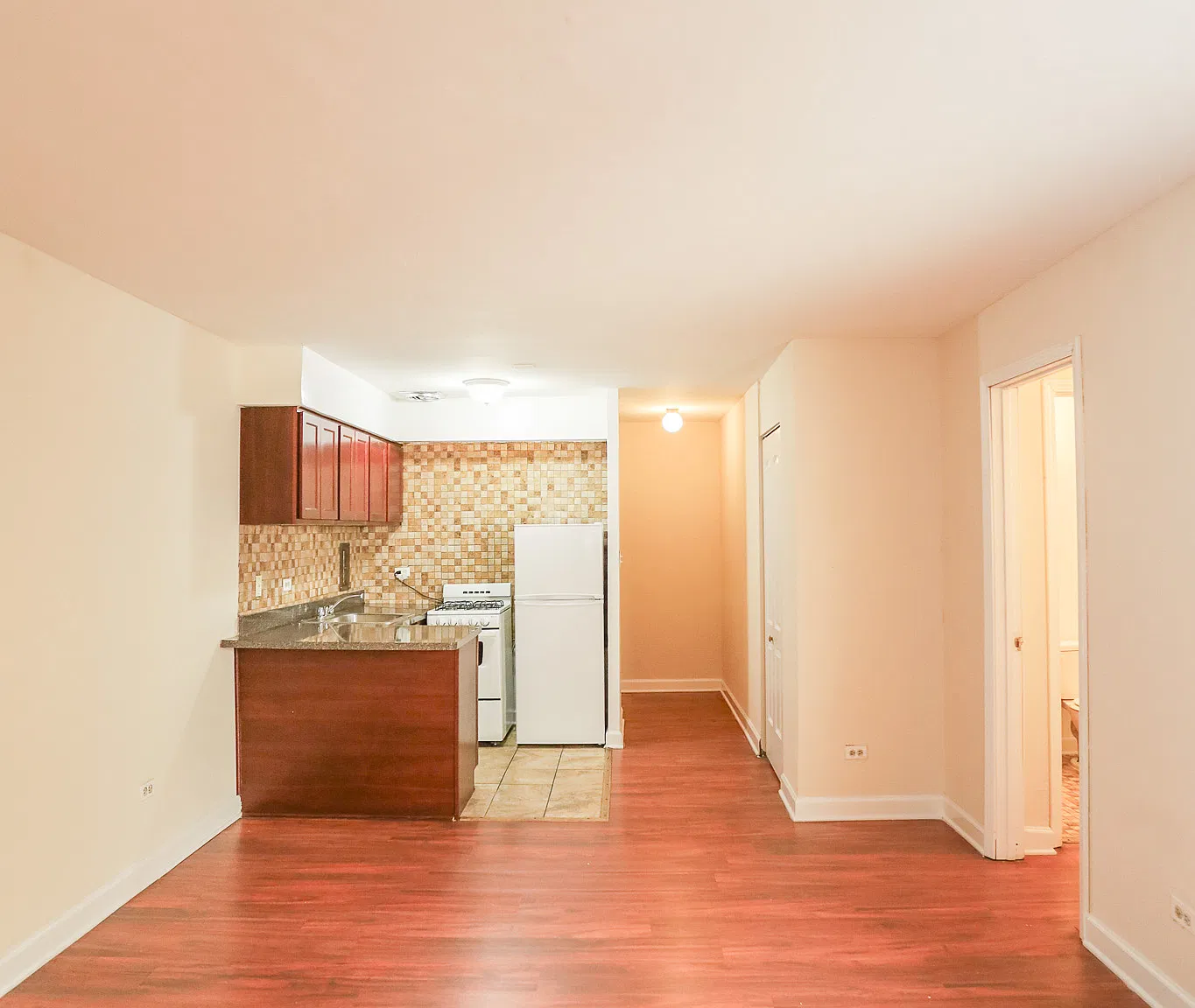 Studio, 350 sqft, $1,150 — Photo 1