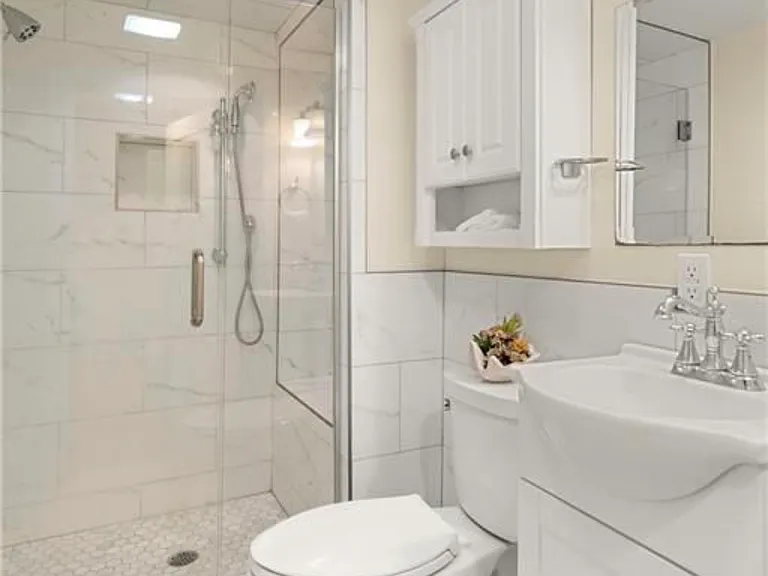 5815 S Robertson St — Photo 15