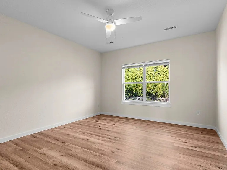 4207 E Eastmoor Dr — Photo 18
