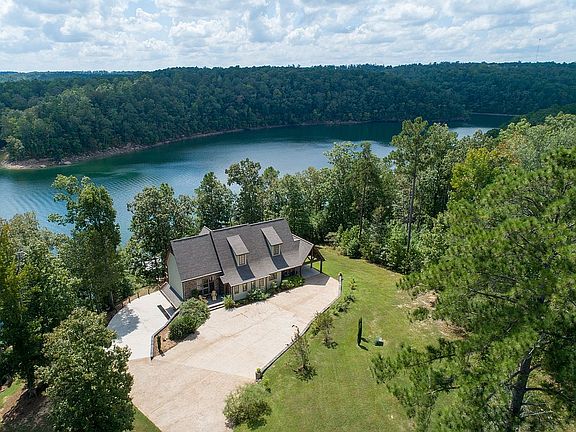 Situated on Rock Creek