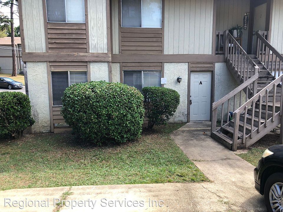 1st image of 732 Pointe Ct #11595640
