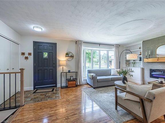 4th image of 9 Normandy Cir