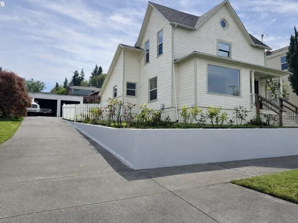 322 W C St, Rainier, OR 97048