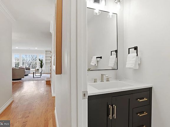 4th image of 4851 Sangamore Rd #25