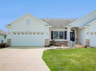 1213 Linwood Dr NW, Grand Rapids, MI