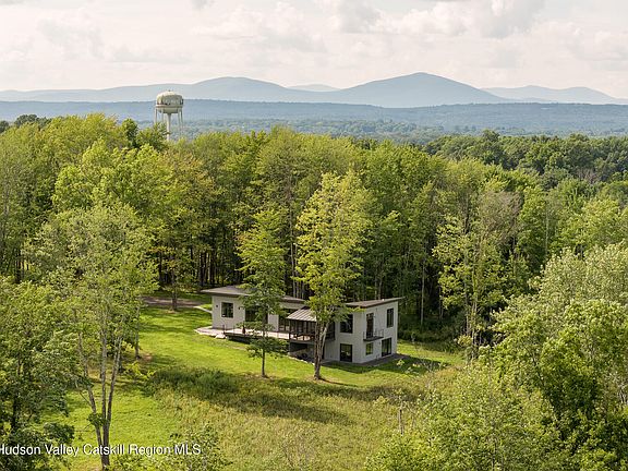 2nd image of 195 Mohonk Road