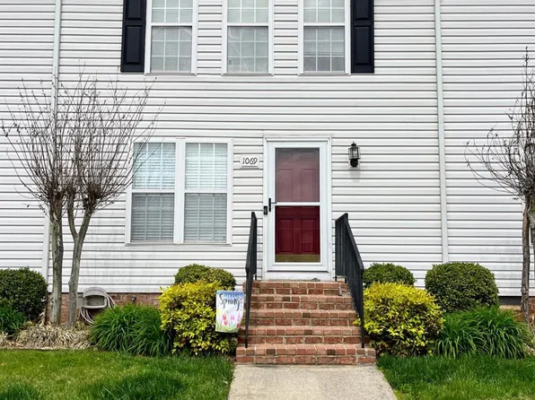 1069 Blue Ridge View Cir, Forest, VA 24551
