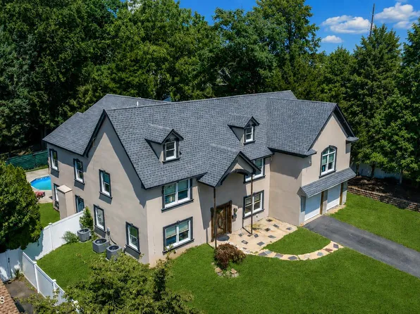 101 Oxford Lane, Aberdeen, NJ 07747
