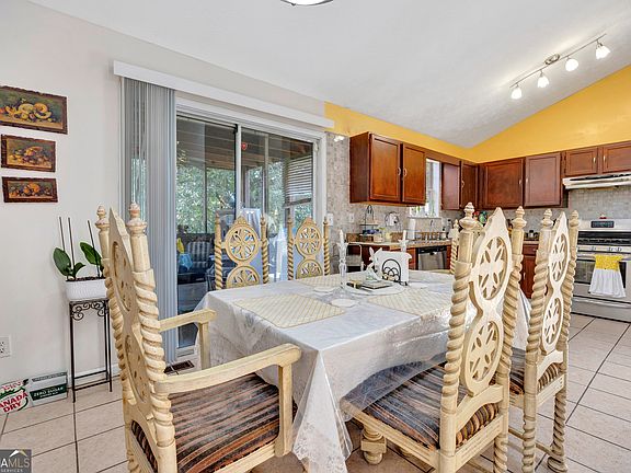 4th image of 2246 Hampton Dr
