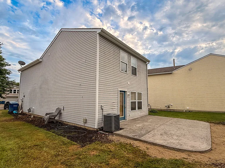 12754 Crescent Dr — Photo 3