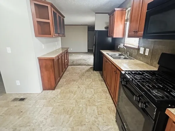 13318 S Dixie Hwy, Holly, MI