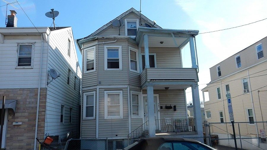 1st image of 347 Sussex St