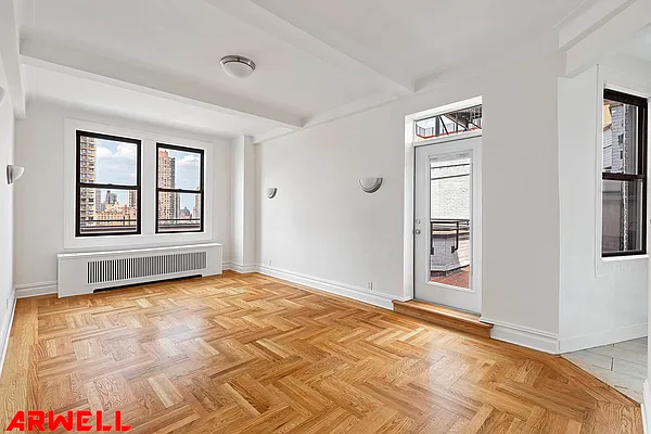 Rented by Arwell Realty | media 15