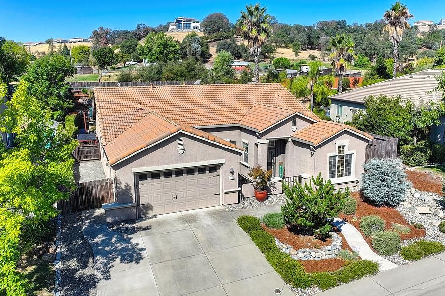 1st image of 4366 Lakebreeze Dr
