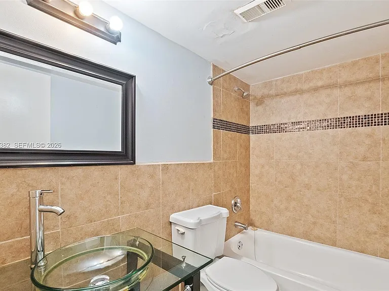 10053 Winding Lake Rd #101 — Photo 23