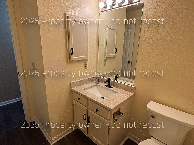 2010 S Xenia Way — Photo 15
