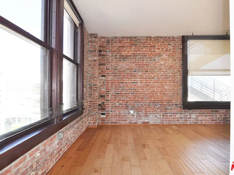 460 S Spring St #701 — Photo 11