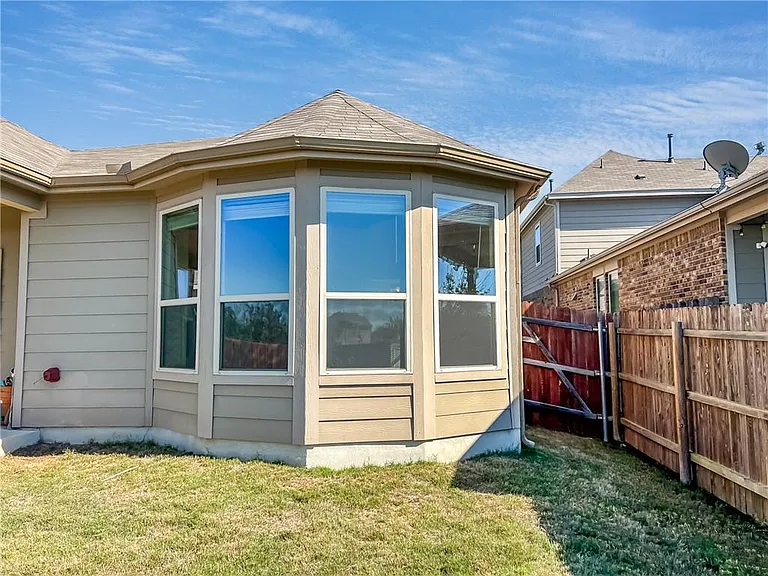 309 Cyril Dr — Photo 24