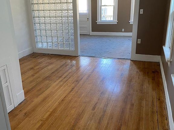 3rd image of 1841 N Warren Ave Unit A